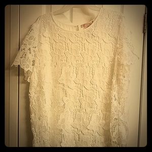 EUC short sleeve lace blouse